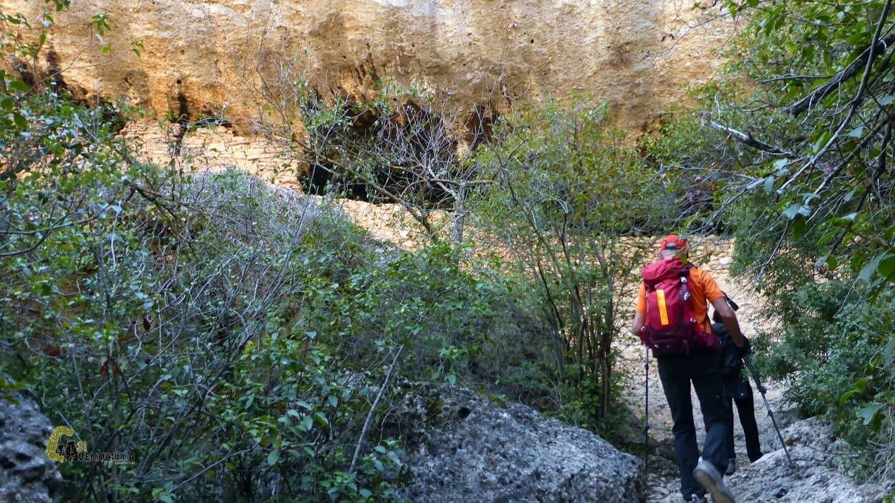 Cueva-corral en el Congost de Fraguerau